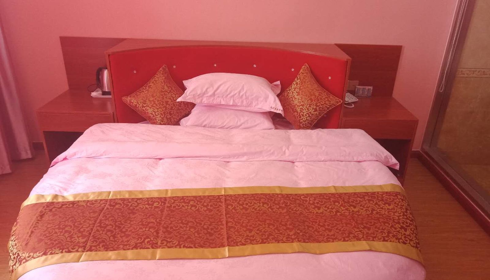 Camera - Xuhong Business Hotel (formerly Yizun Business Hotel)