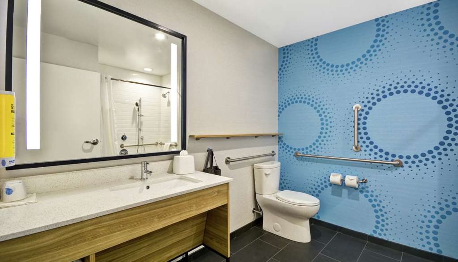 Zimmer - Tru by Hilton Chicopee Springfield