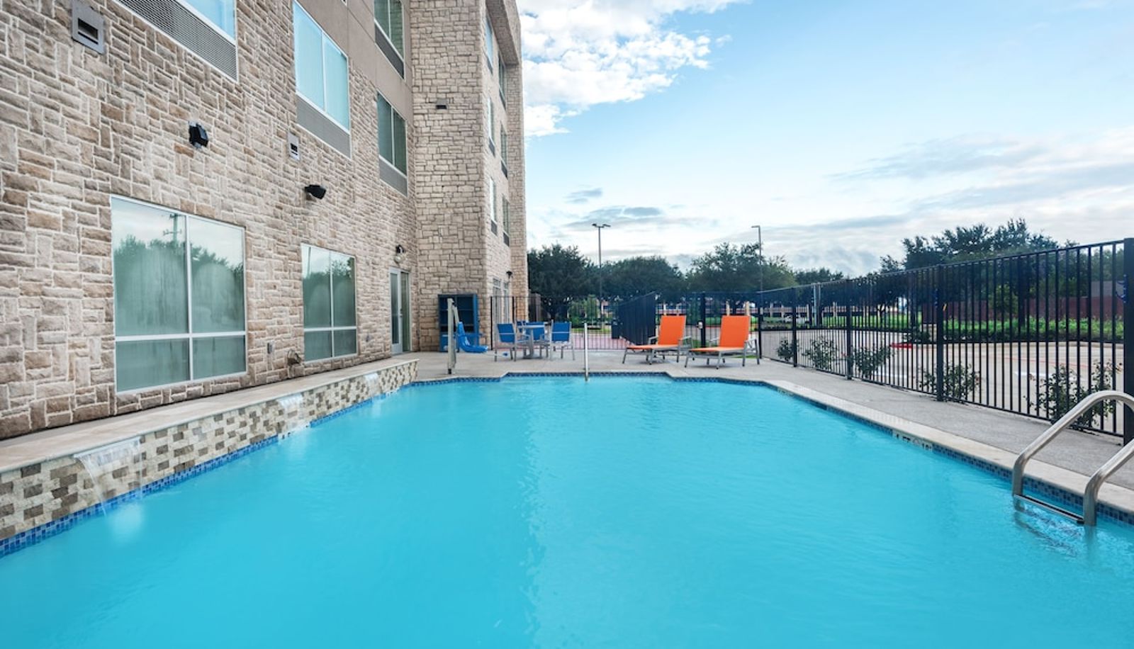 Pool - Holiday Inn Express & Suites SUGAR LAND SE - MISSOURI CITY by IHG