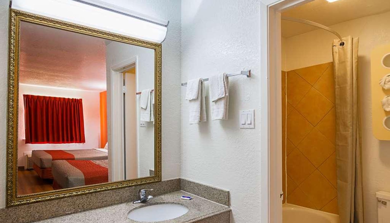 Habitación cuádruple - Motel 6 Dallas - Red Oak