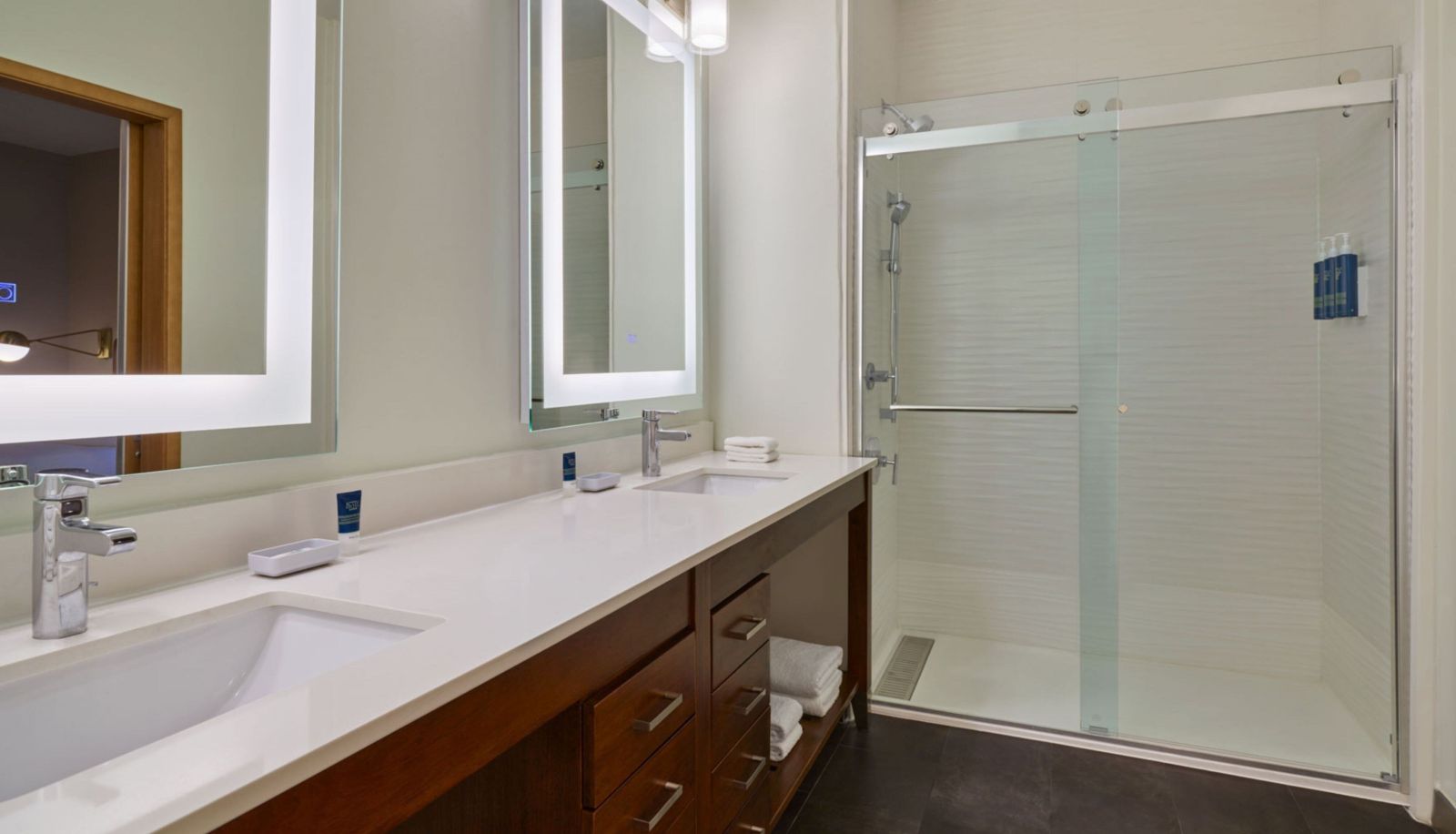 Camera - Four Points by Sheraton Houston Intercontinental Airport
