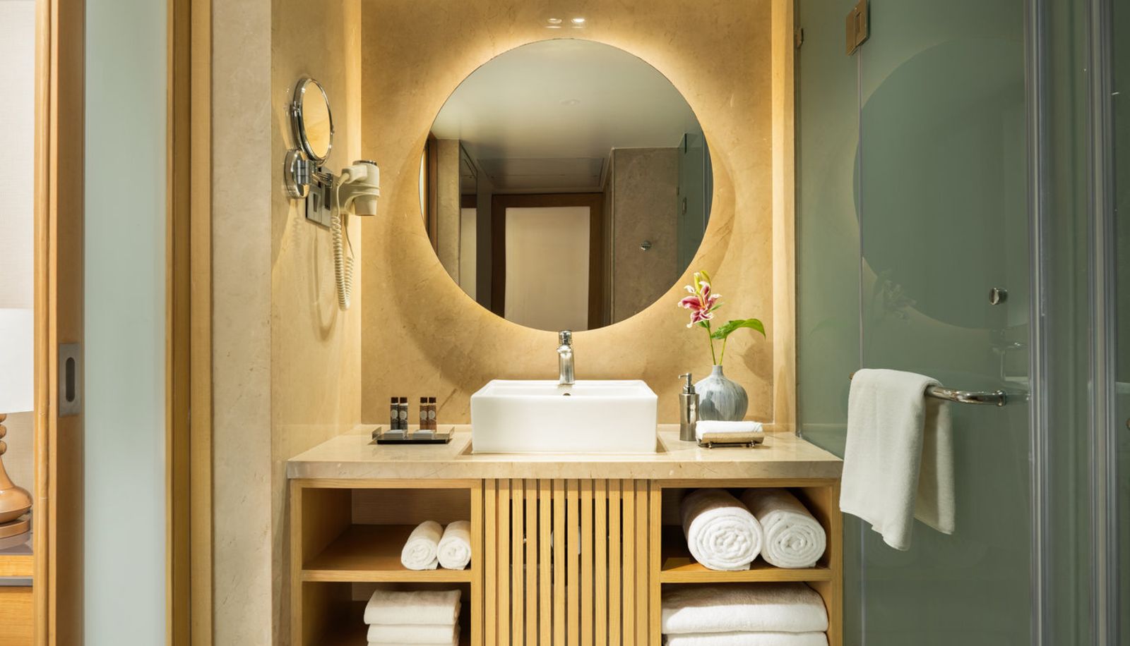 Zimmer - WOW Crest Indore - IHCL SeleQtions