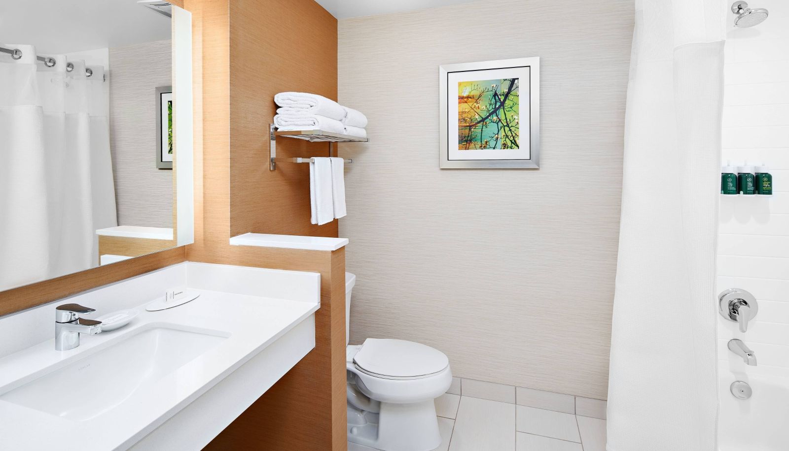 Room - Fairfield Inn and Suites by Marriott Fresno Yosemite International Airport