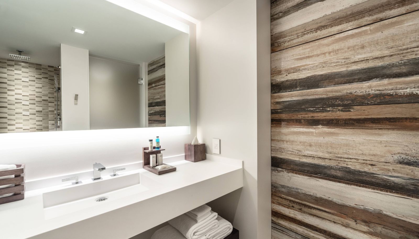 Zimmer - The Row Hotel at Assembly Row Autograph Collection