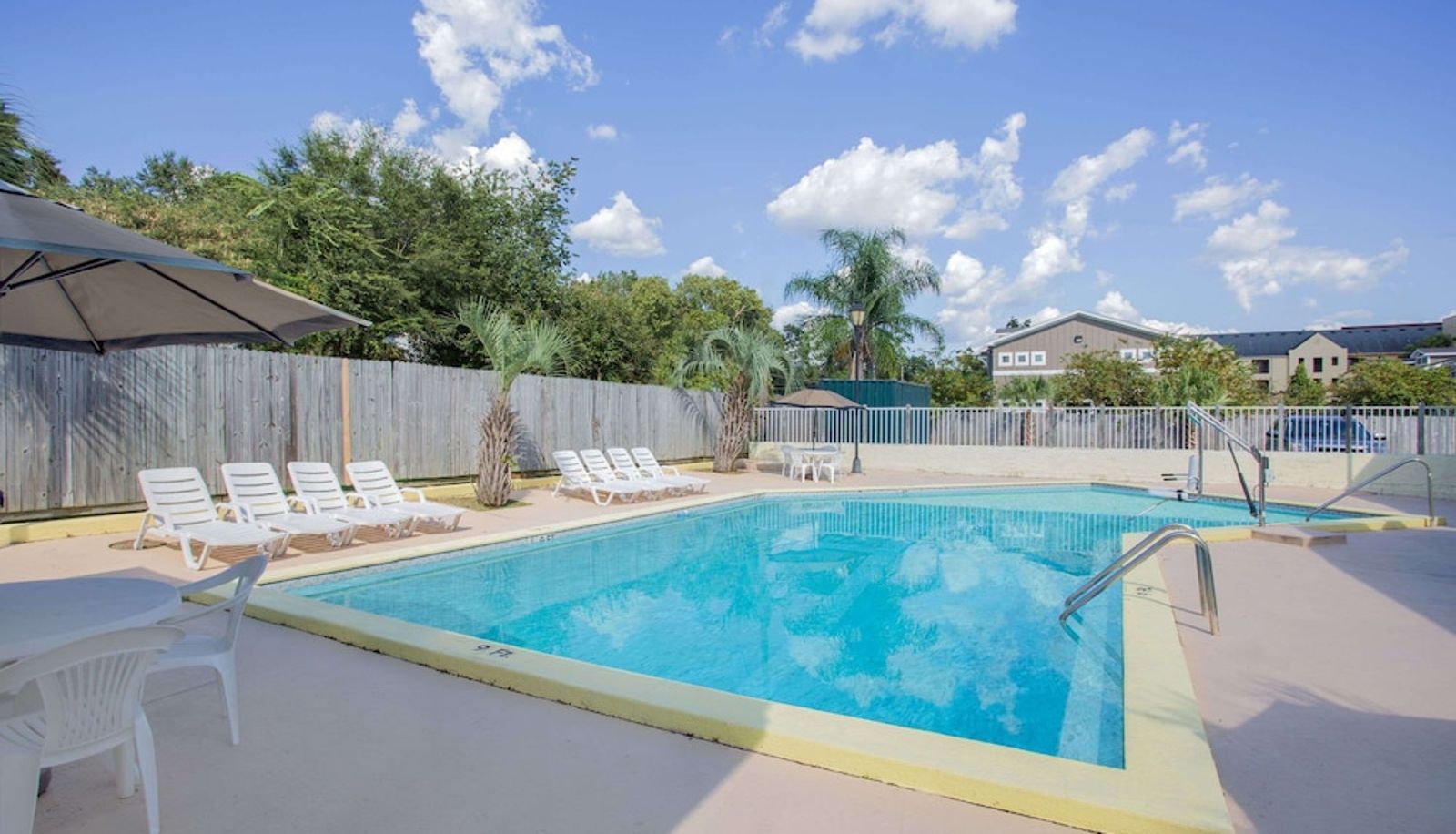 Pool - Days Inn by Wyndham Tallahassee University Center