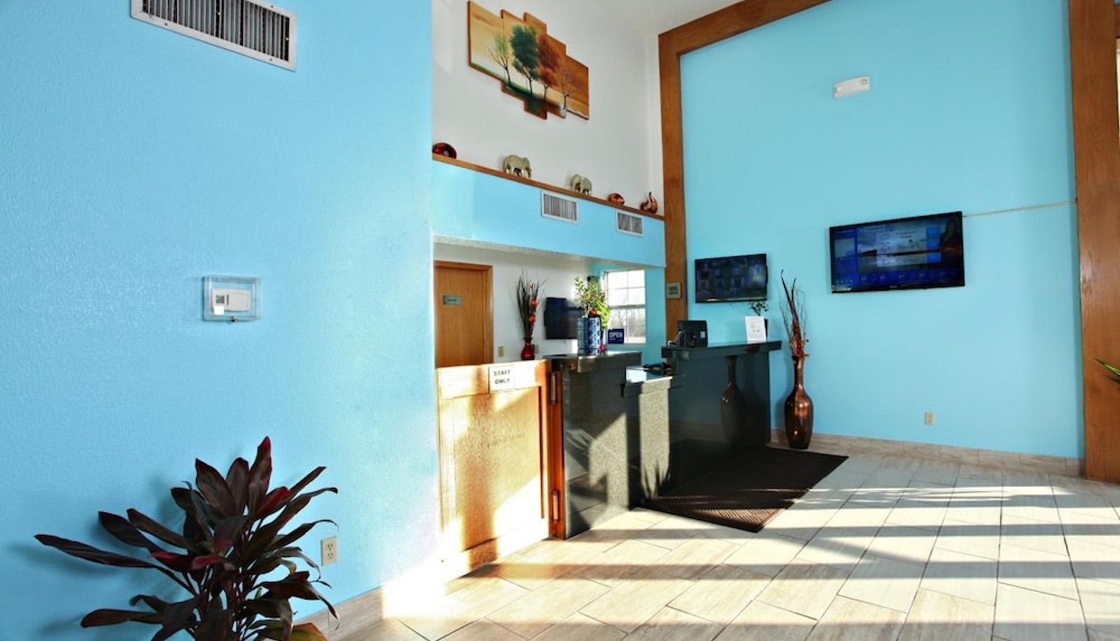 Hall - Coratel Inn & Suites By Jasper Newton