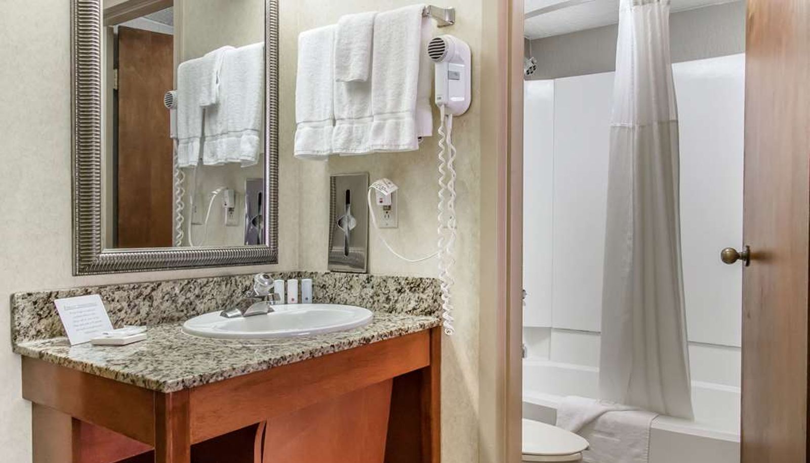 Zimmer - Econo Lodge Broken Arrow - Tulsa
