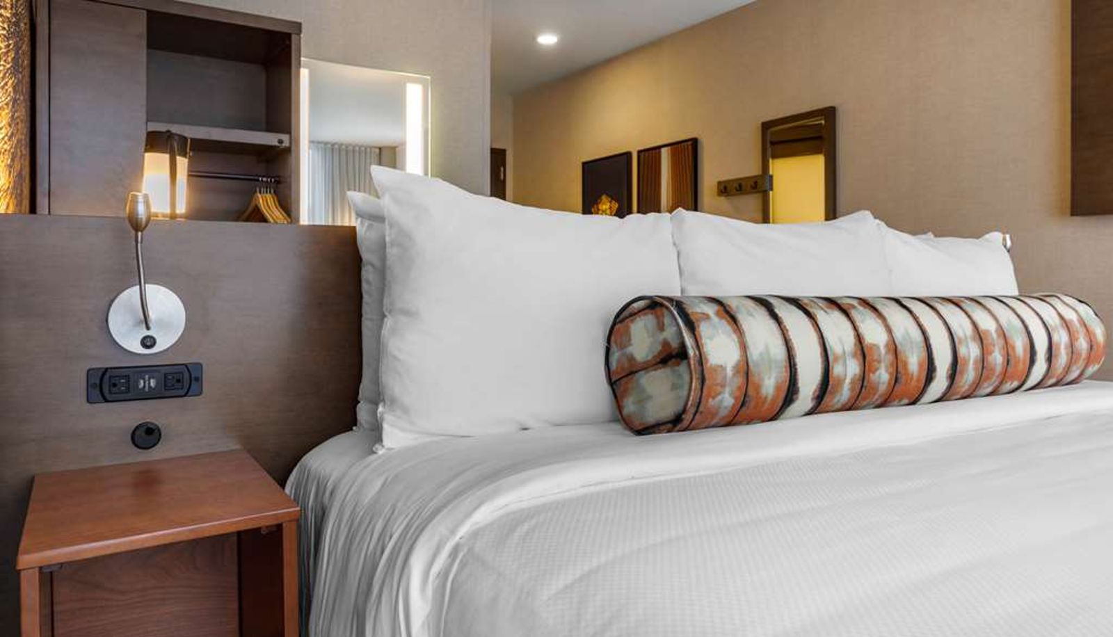 Zimmer - Cambria Hotel Omaha Downtown