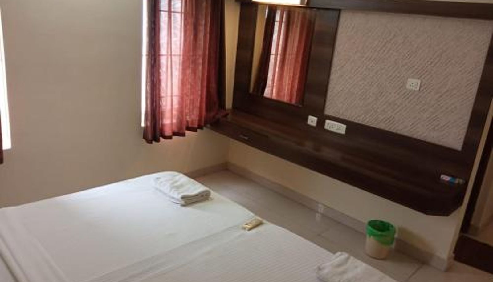 Zimmer - Chetinaad Courtyard Gandhipuram by Centre Park