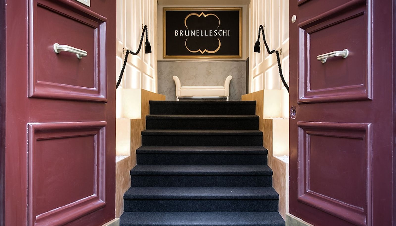 Info - Brunelleschi Luxury Hostel