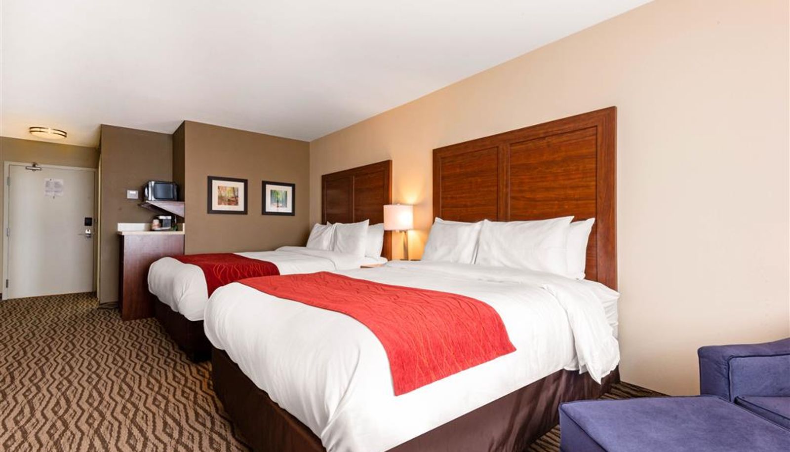 Room - Comfort Inn & Suites