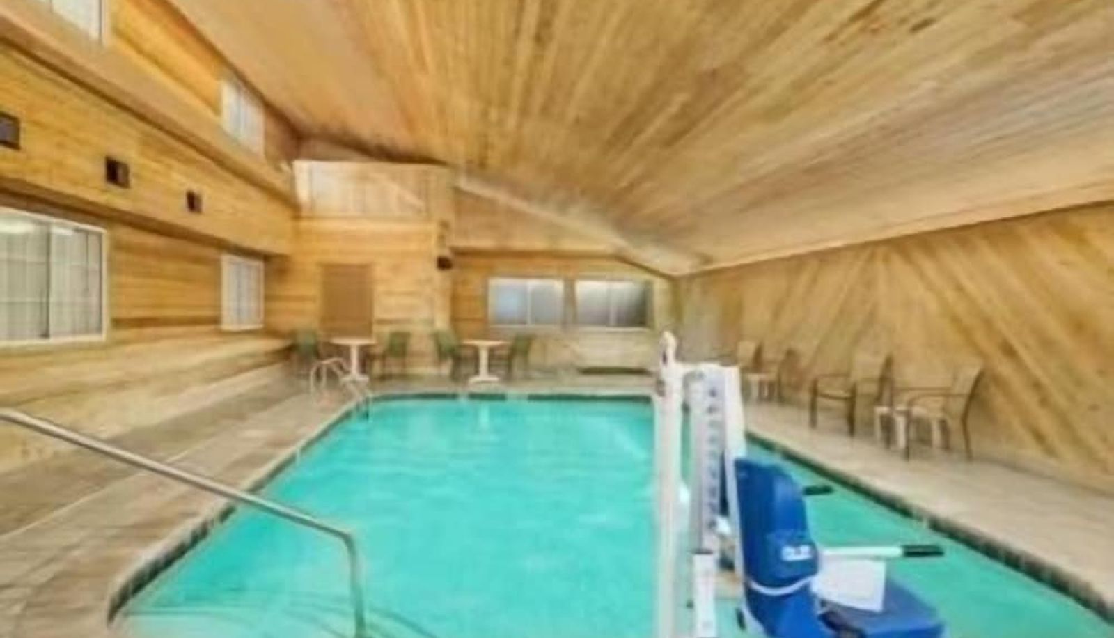 Pool - Americas Best Value Inn & Suites Atlantic