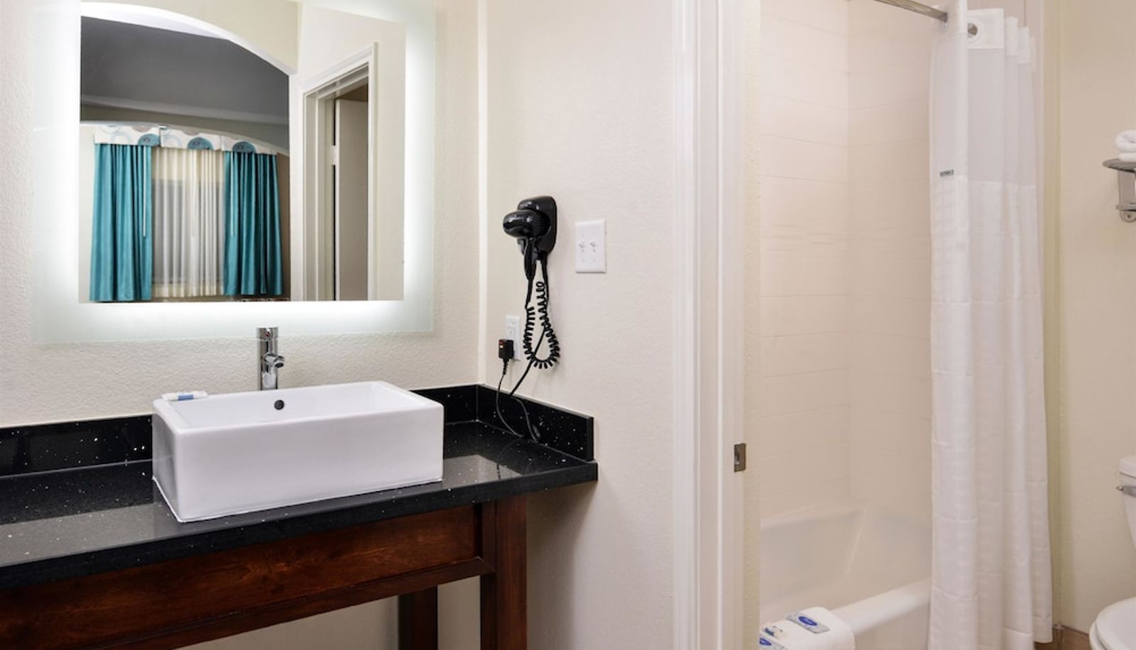 Camera standard - Americas Best Value Inn & Suites Spring Houston N