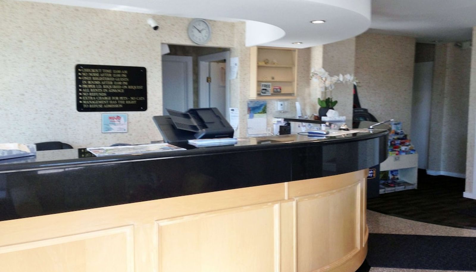 Recepcja - Canadas Best Value Inn Calgary Chinook Station