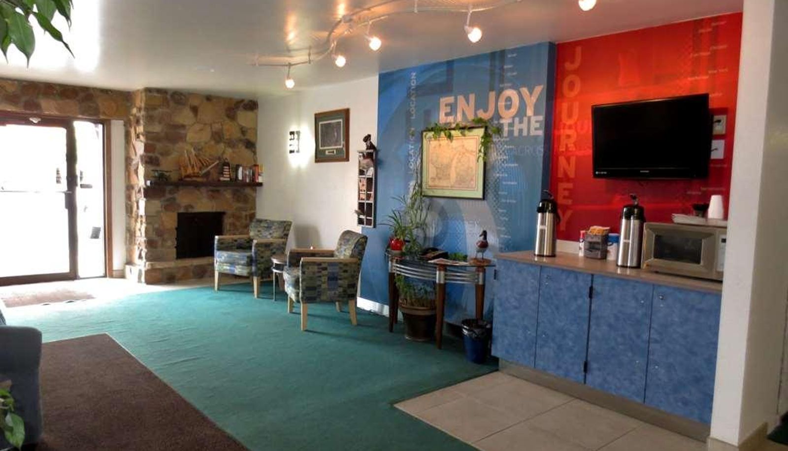 Hall - TERMINATED-Country Hearth Inn Iron Mountain