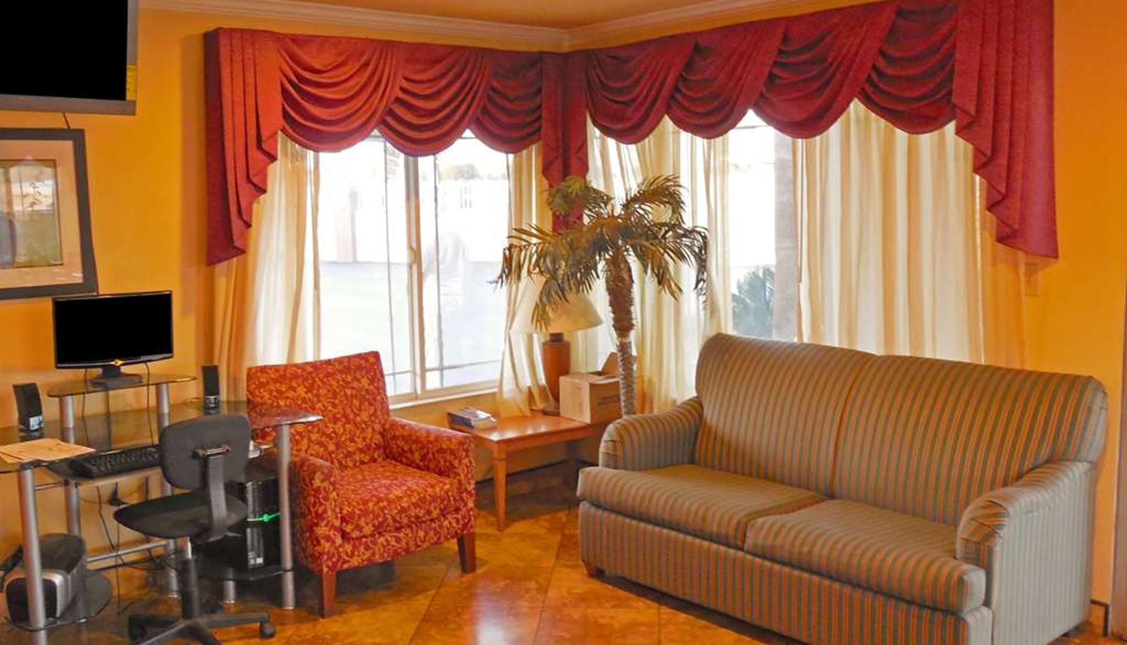 Hall - Americas Best Value Inn Hanford