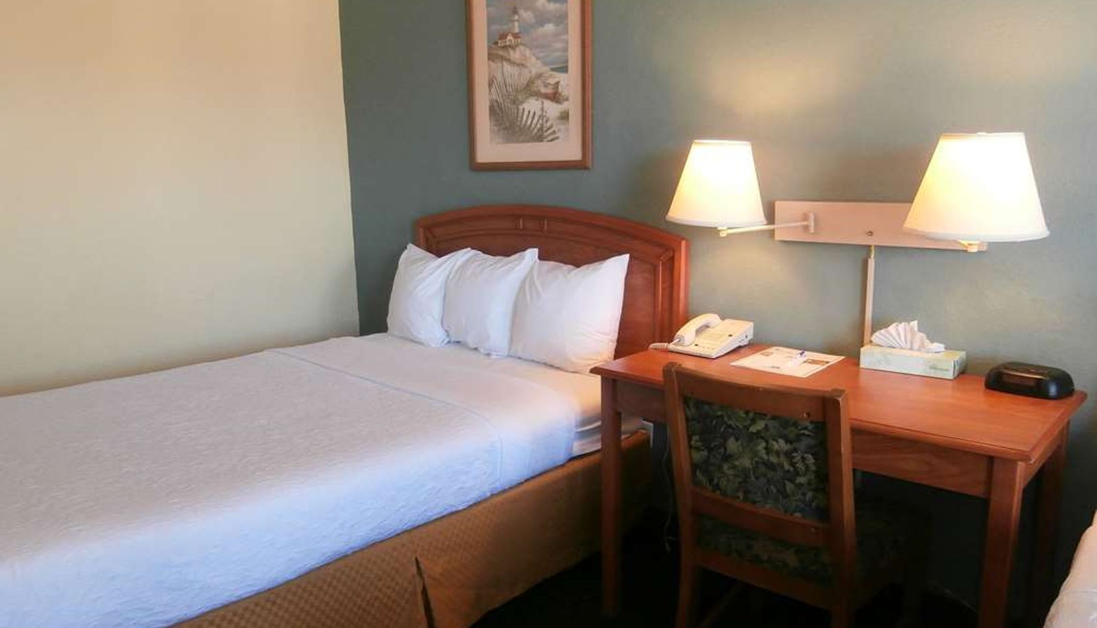 Quadruple room - Americas Best Value Inn Florida Turnpike & I-95