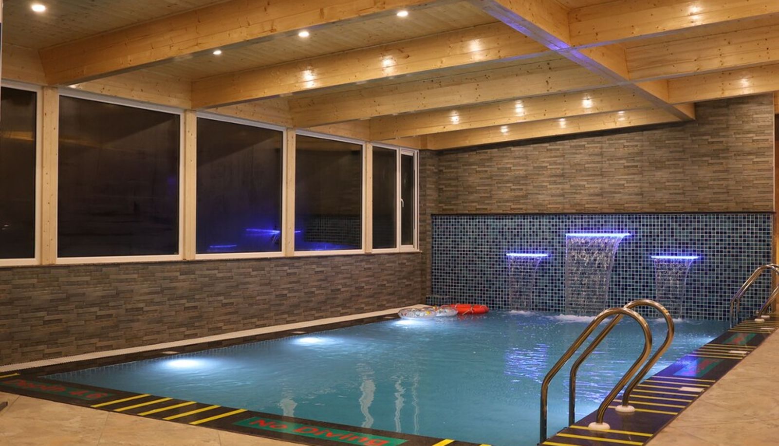 Piscina - Marigold Sarovar Portico Shimla