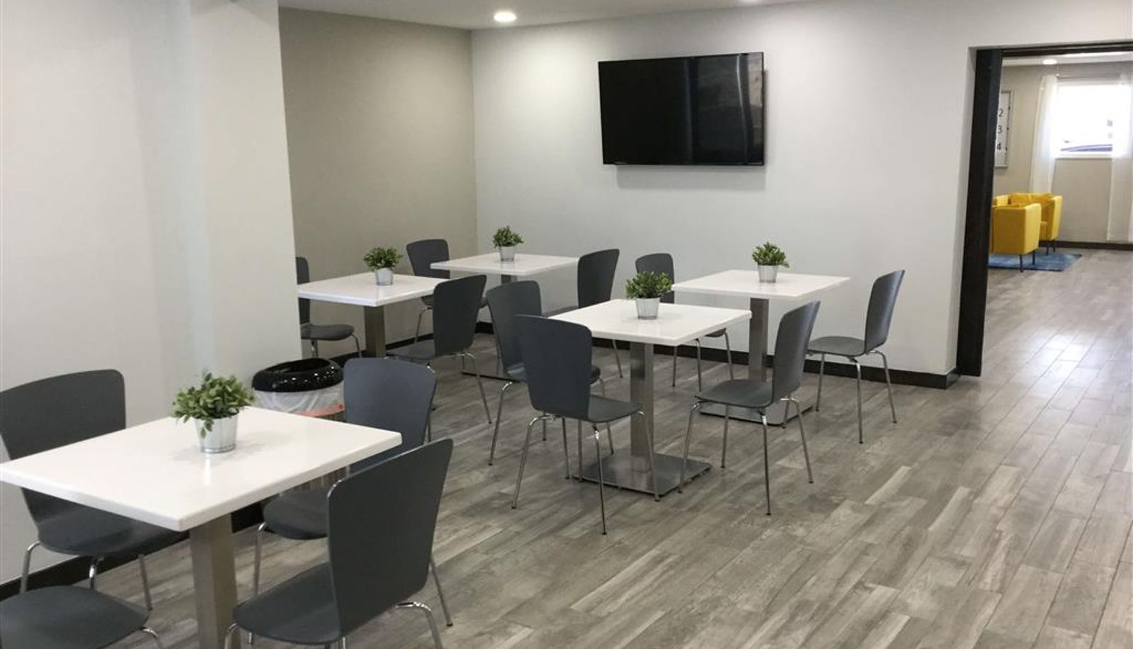 Innenbreich - Days Inn & Suites by Wyndham Cincinnati North