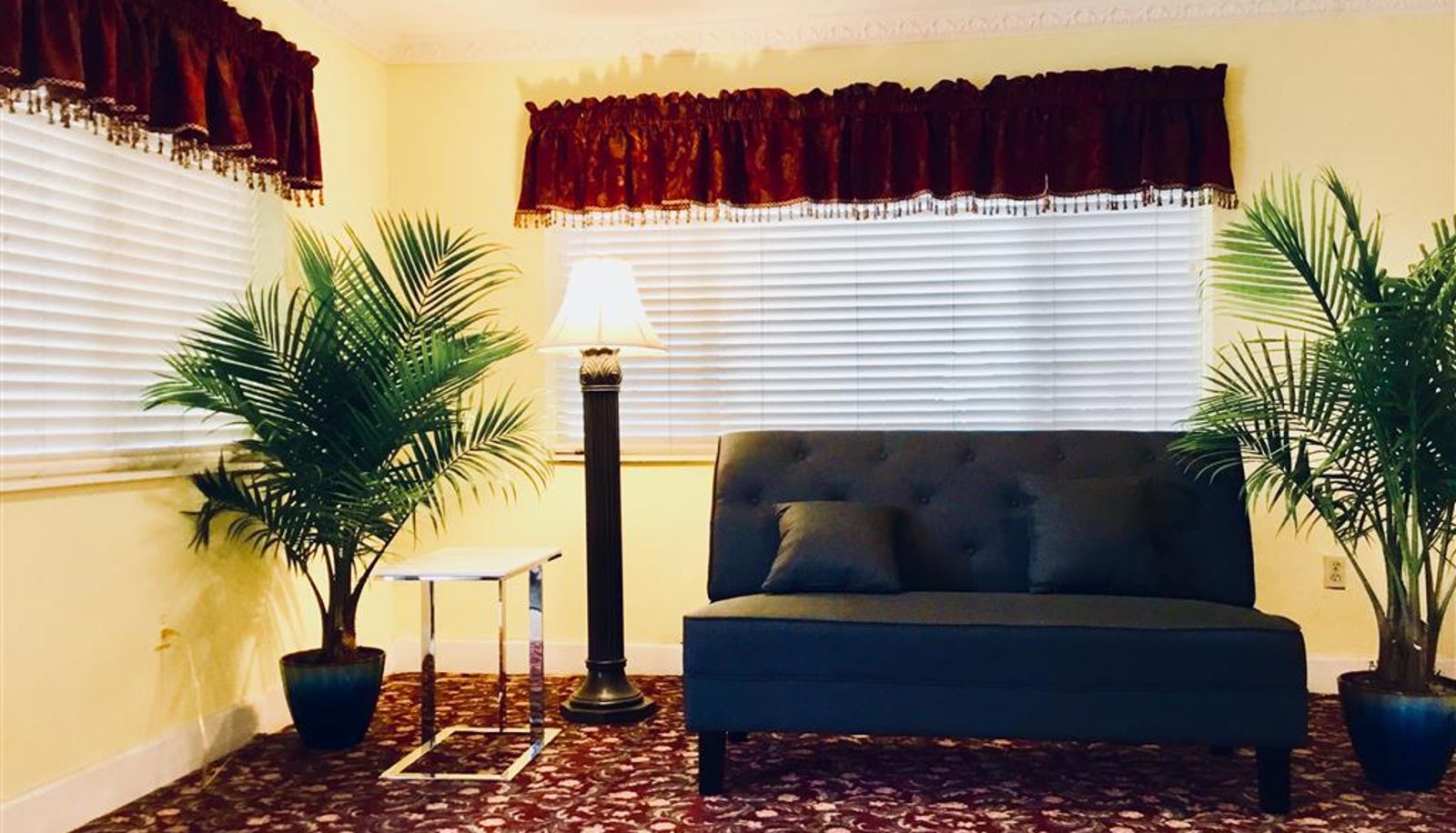 Lobby - Days Inn by Wyndham Lake Village
