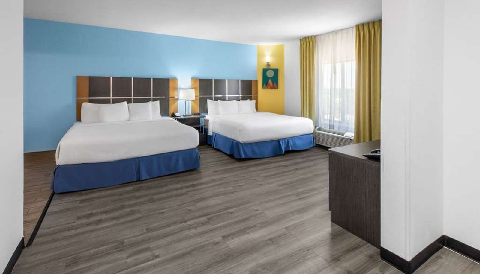 Suite - Days Inn & Suites by Wyndham Lubbock Medical Center