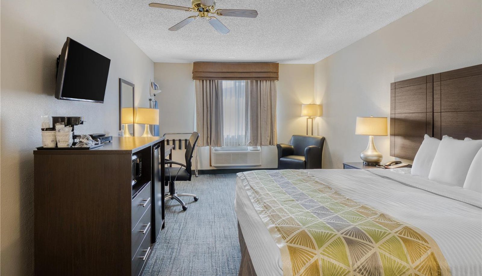 Pokój - SureStay Plus by Best Western Montrose