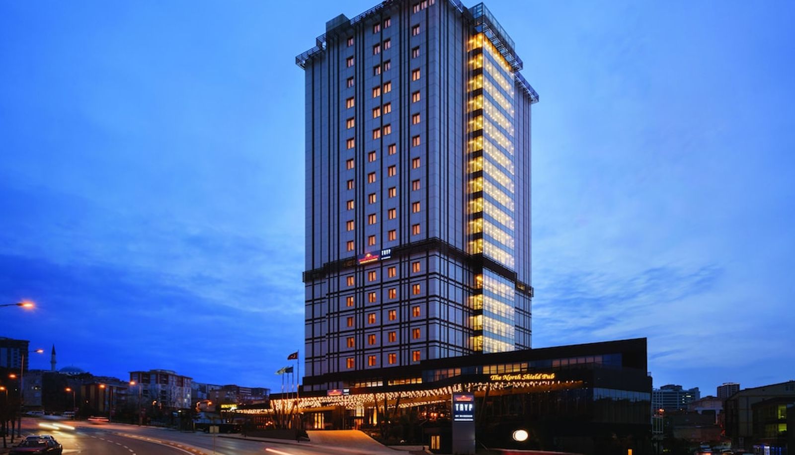 Tuin - TRYP by Wyndham Istanbul Basin Ekspres