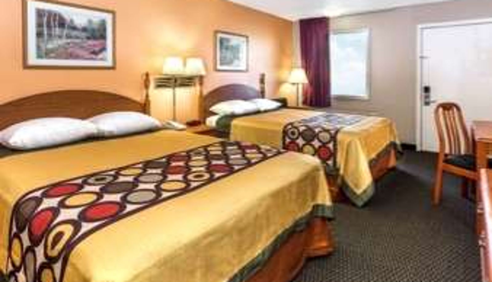 Quadrupla - Knights Inn Crawfordsville
