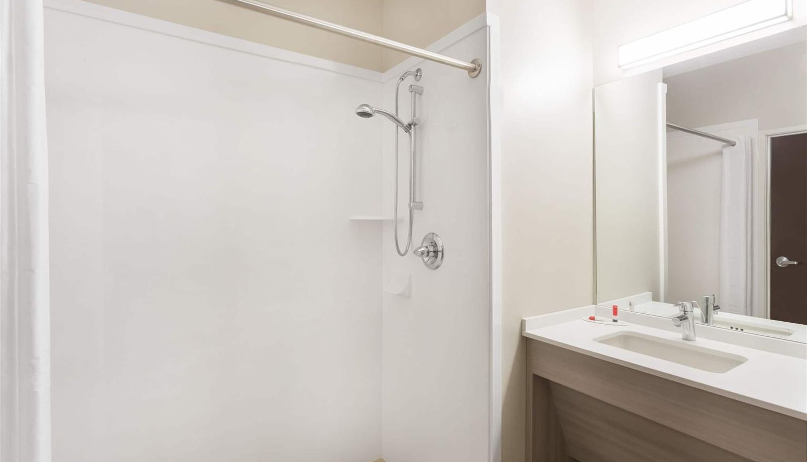 Camera - Microtel Inn & Suites by Wyndham Springville/Provo