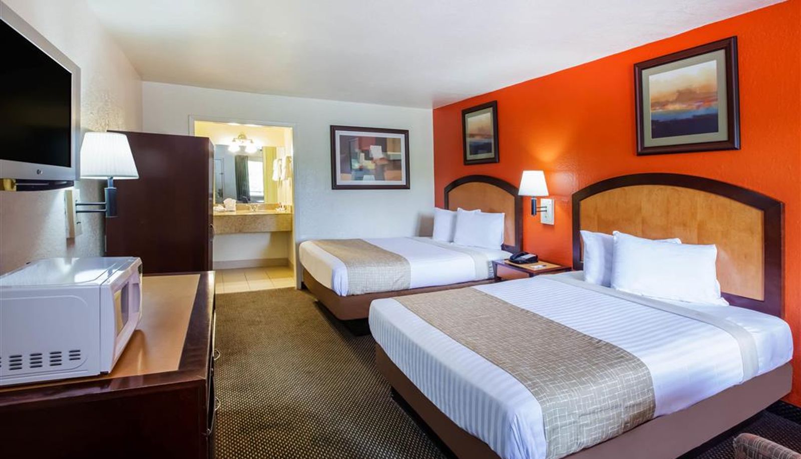 Camera - Travelodge by Wyndham Houston Hobby Airport