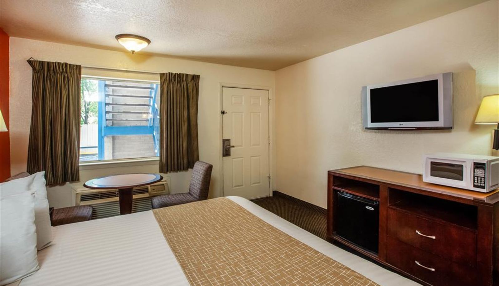 Camera - Travelodge by Wyndham Houston Hobby Airport