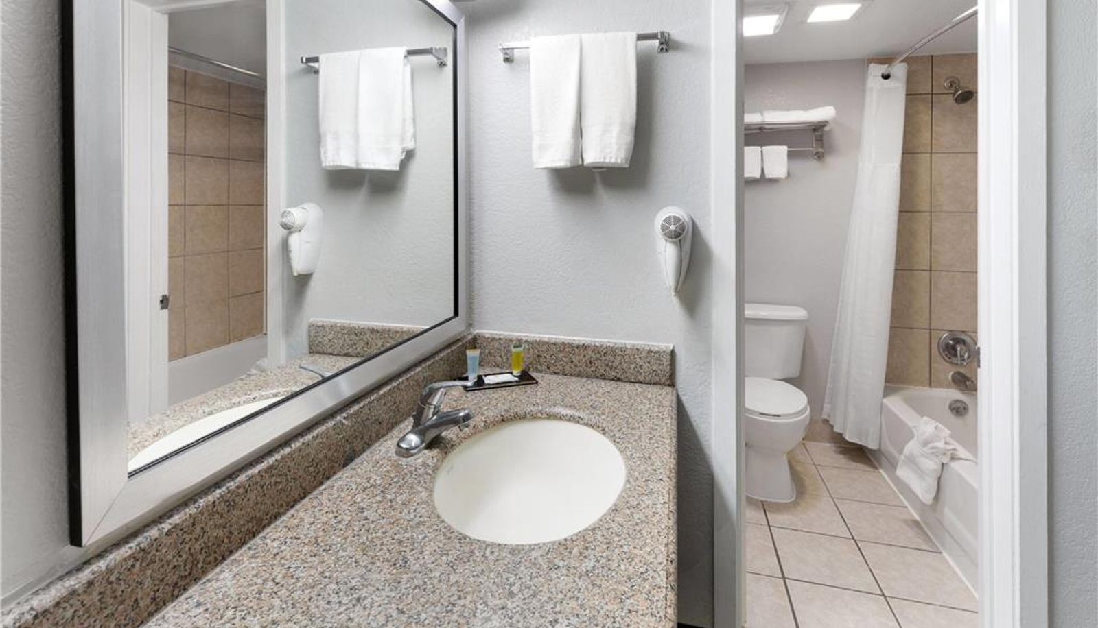 Room - Travelodge by Wyndham New Braunfels