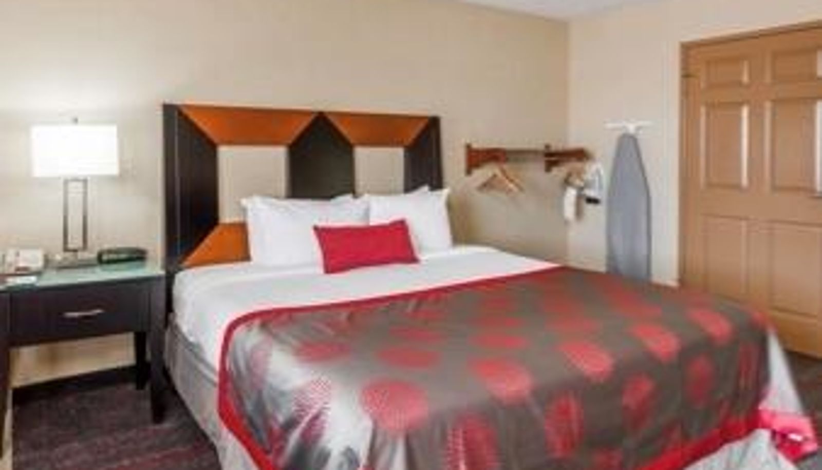 Kamer - Ramada by Wyndham San Diego National City
