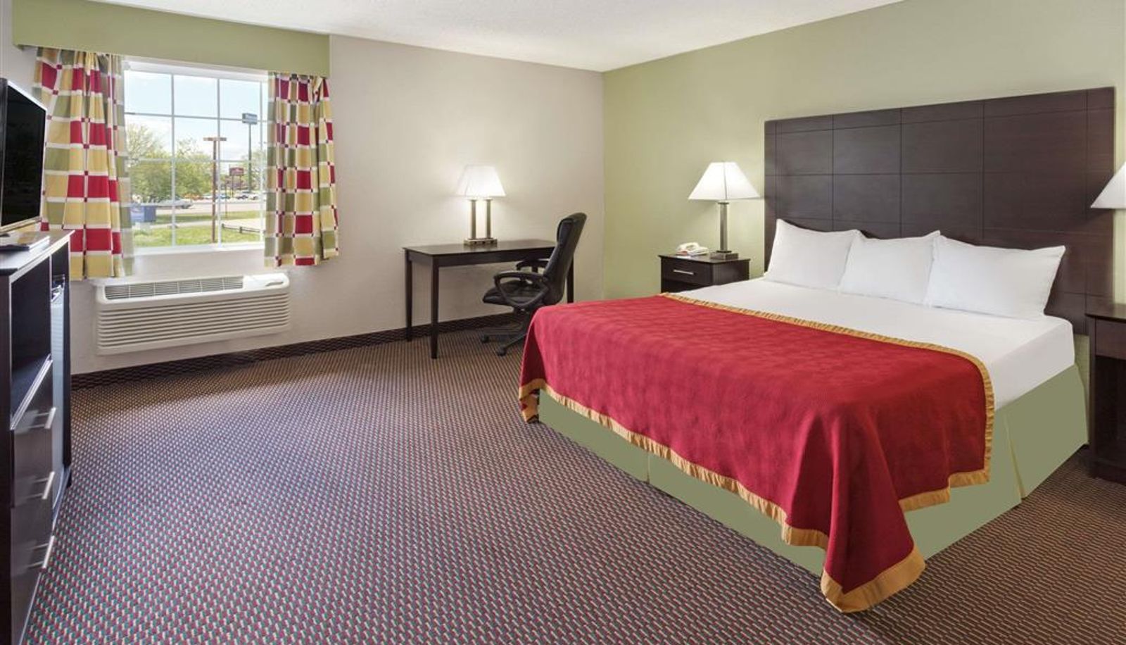 Room - Baymont by Wyndham Beloit