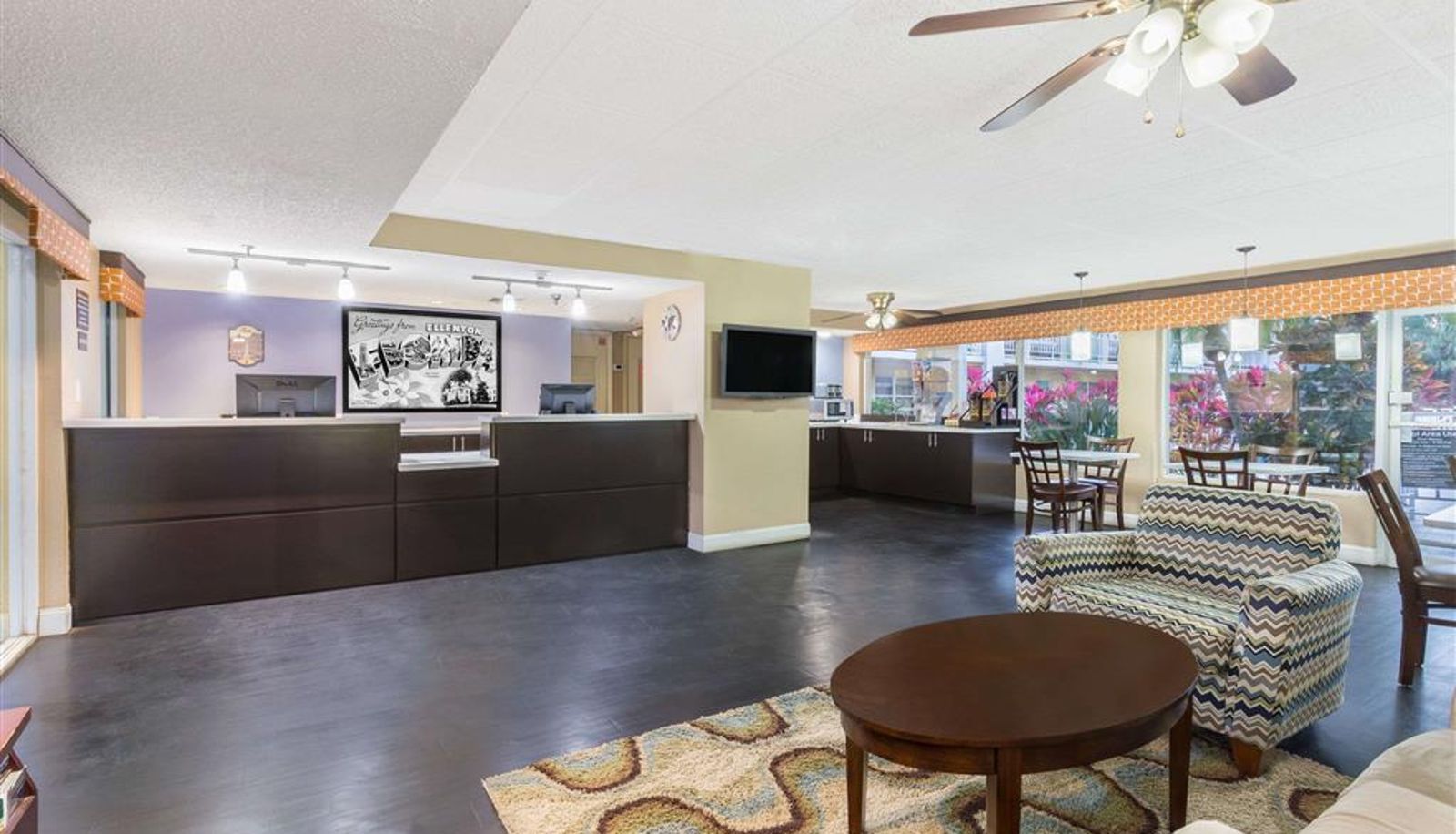 Lobby - Super 8 by Wyndham Ellenton Bradenton Area
