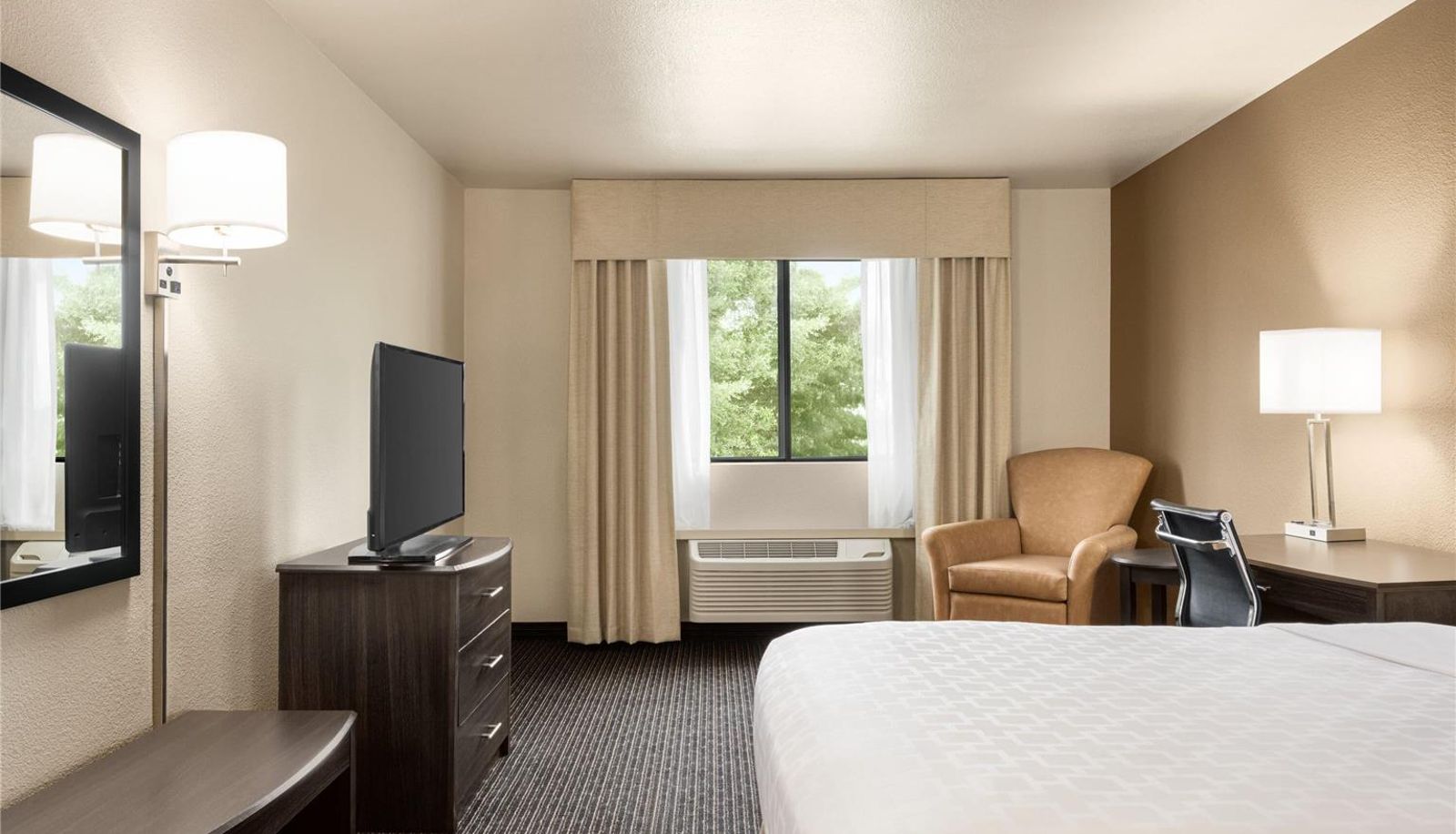 Room - Baymont by Wyndham Hearne