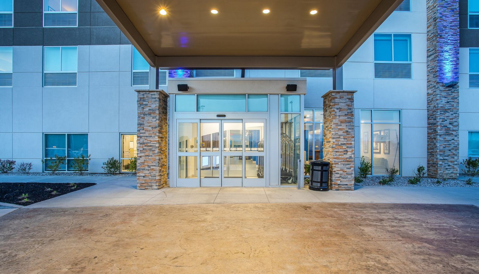 Información - Holiday Inn Express & Suites LEXINGTON W - VERSAILLES by IHG