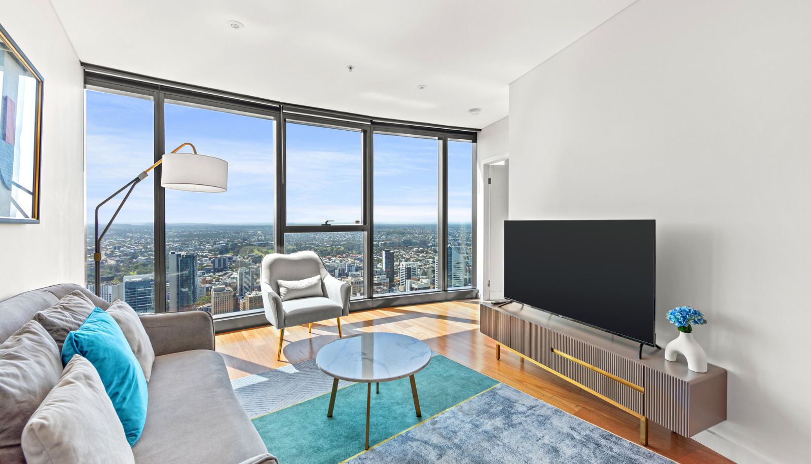 Zimmer - Brisbane Skytower by CLLIX
