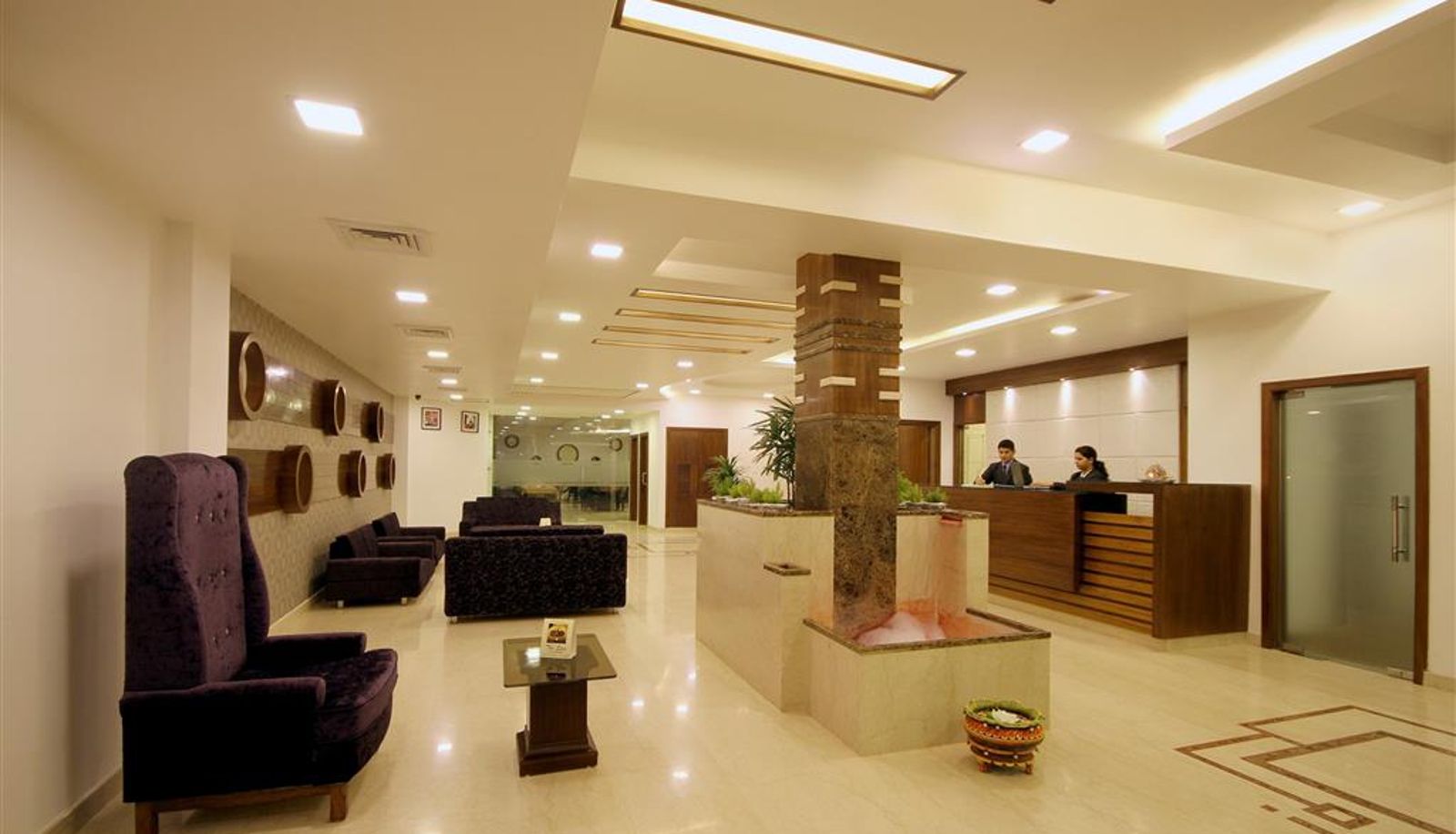 Salón - Best Western Swing High Katra