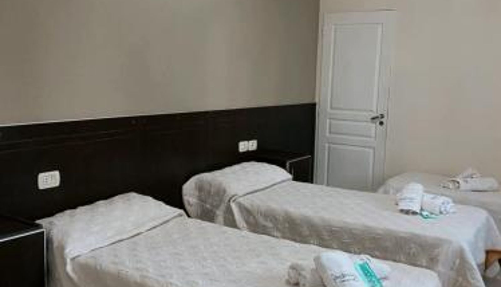 Triple room - Hotel Puesta del Sol