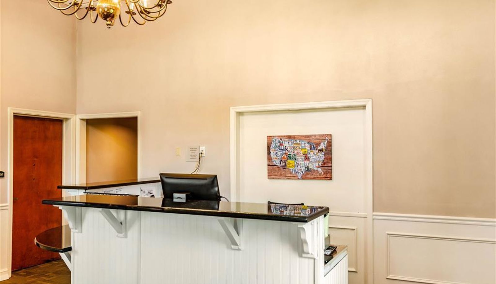 Lobby - Econo Lodge Inn & Suites Radford-Blacksburg Area