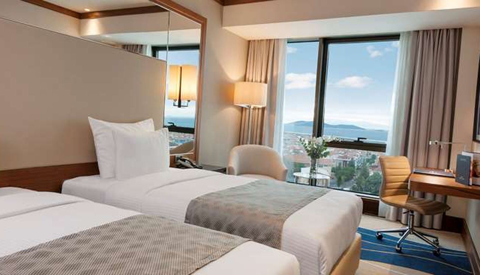 Camera - Elite World Grand İstanbul Küçükyalı Hotel
