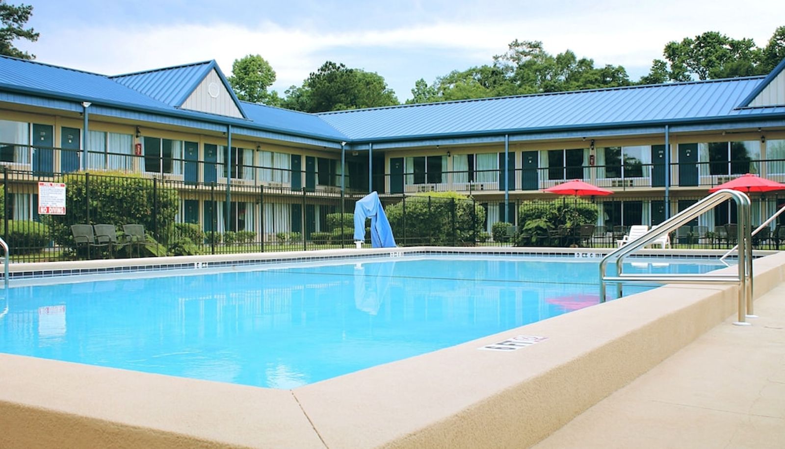 Info - Residence Hub Inn & Suites