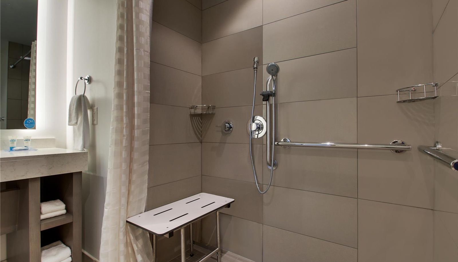Zimmer - Hyatt House Oak Brook