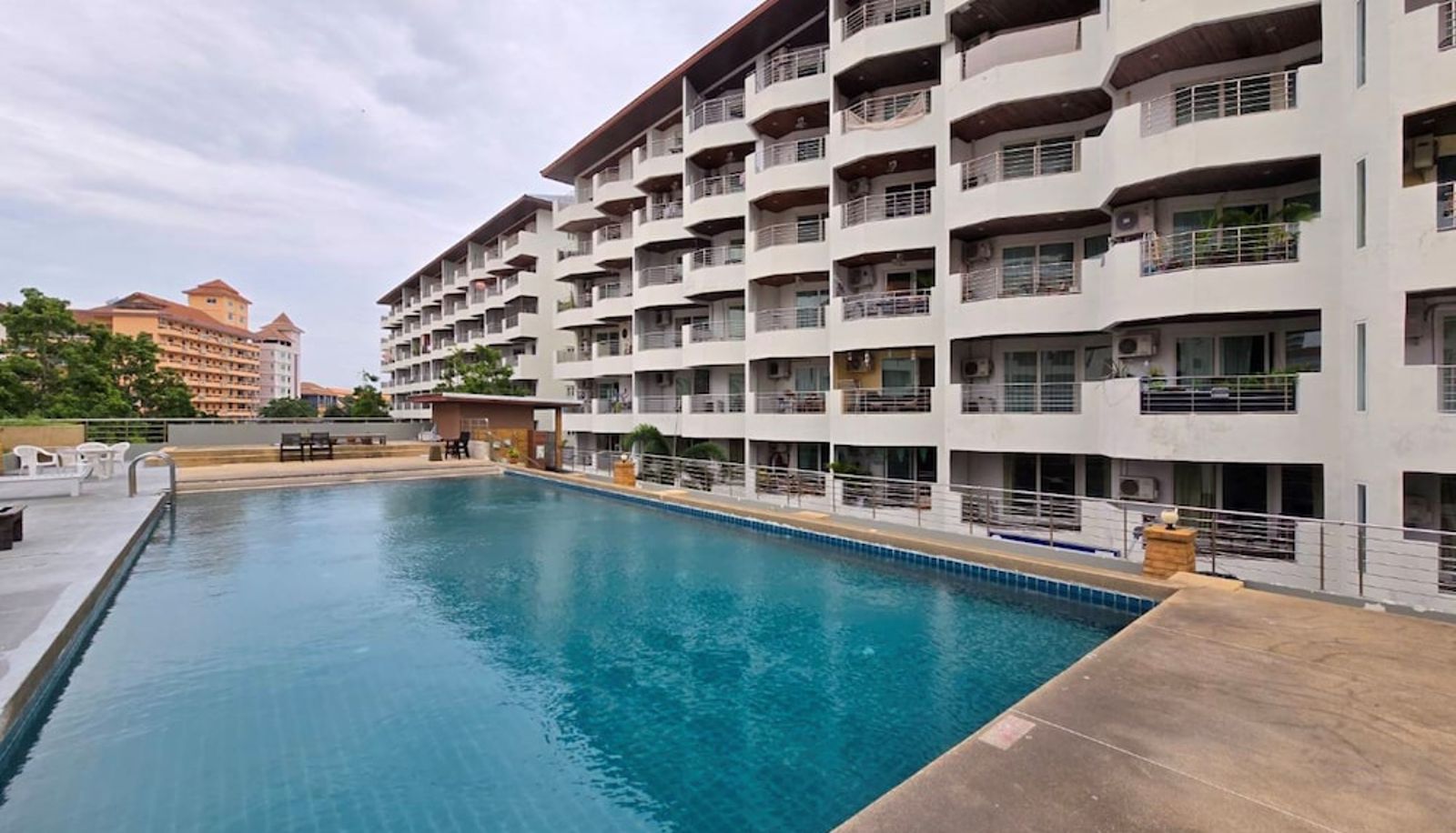 Piscina - Jomtien Plaza Residence