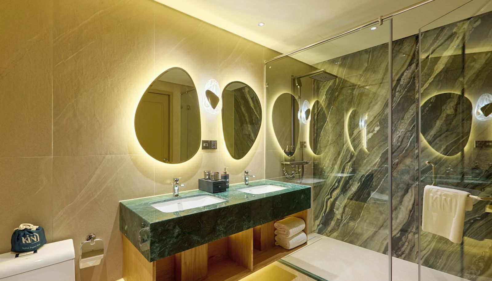 Suite - KiN Hotel Ly Tu Trong Edition