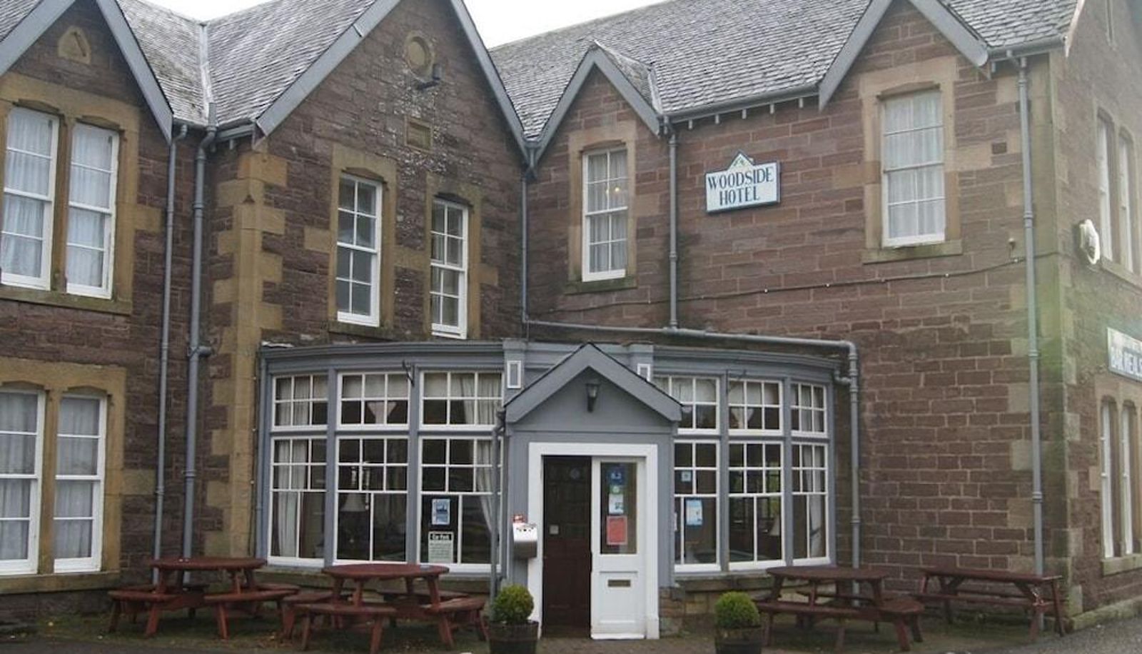 Hotel outdoor area - The Woodside Hotel