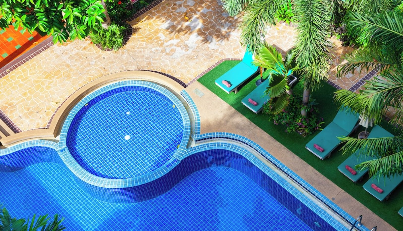 Piscina - Thanthip Beach Resort