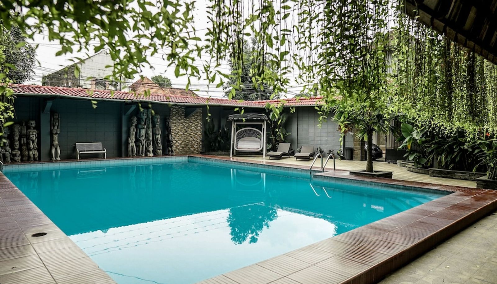Piscine - Airlangga Hotel