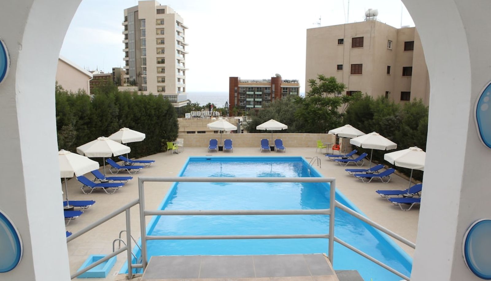 Pool - Polyxeni Hotel Apartments